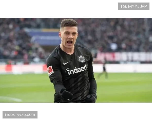 德甲测试新款连接球芯片,旨在提供更精确的球员跑动与传球数据 德甲测试新款连接球芯片,旨在提供更精确的球员跑动与传球数据